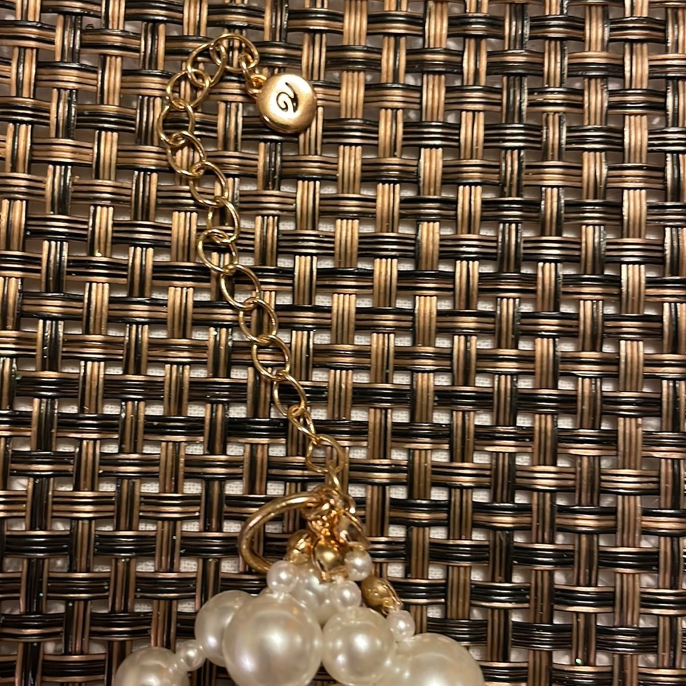 Pearls- Strand of 4 silky white faux pearls - Picture 5 of 5